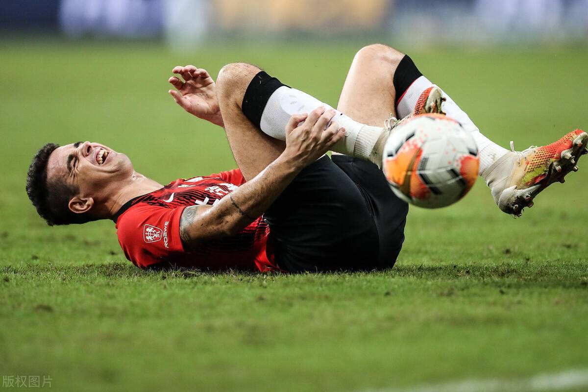 米兰体育-关于今晨体能课后，密尔沃基雄鹿防线松动备战亚冠，质疑声仍在，身体对抗强度拉满的信息