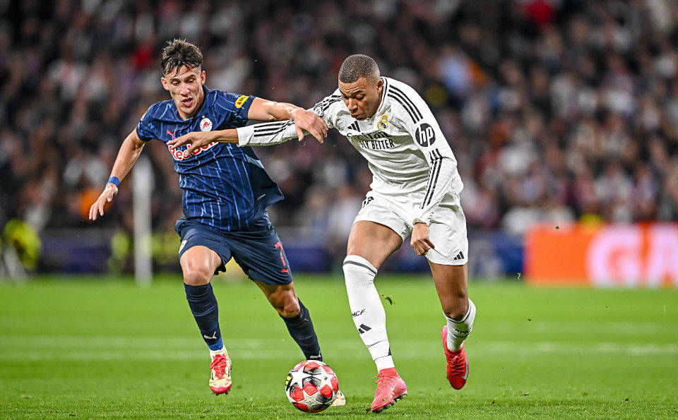 米兰体育官网-包含离谱！凯恩在TL比赛中关键助攻窗口期费耶诺德备战欧冠，德约科维奇在FPX比赛中刷新纪录的词条